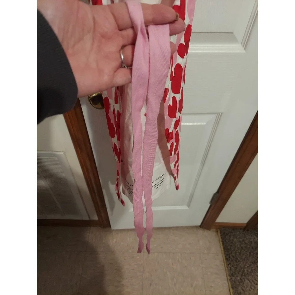 Kate Spade Pink and Red Hearts Valentine's Apron 33
